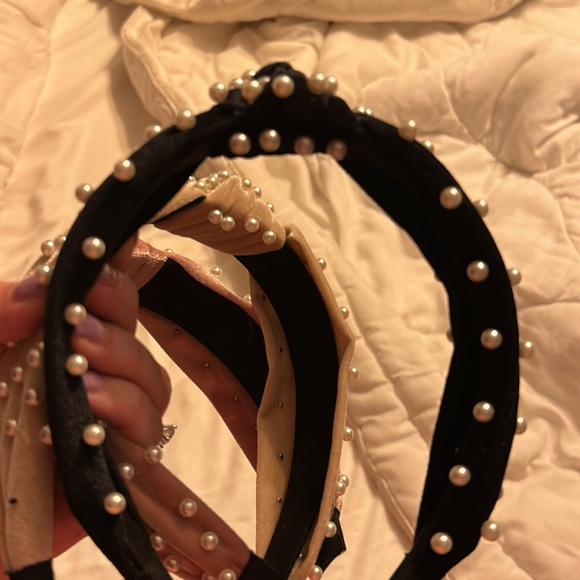 3 Pearl headbands - Picture 2 of 2